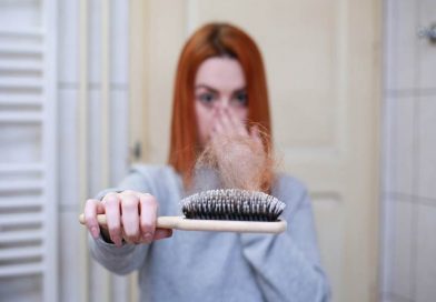 Saç Dökülmesinin Sebepleri ve “Öğle Arası” Tedavi Yöntemi